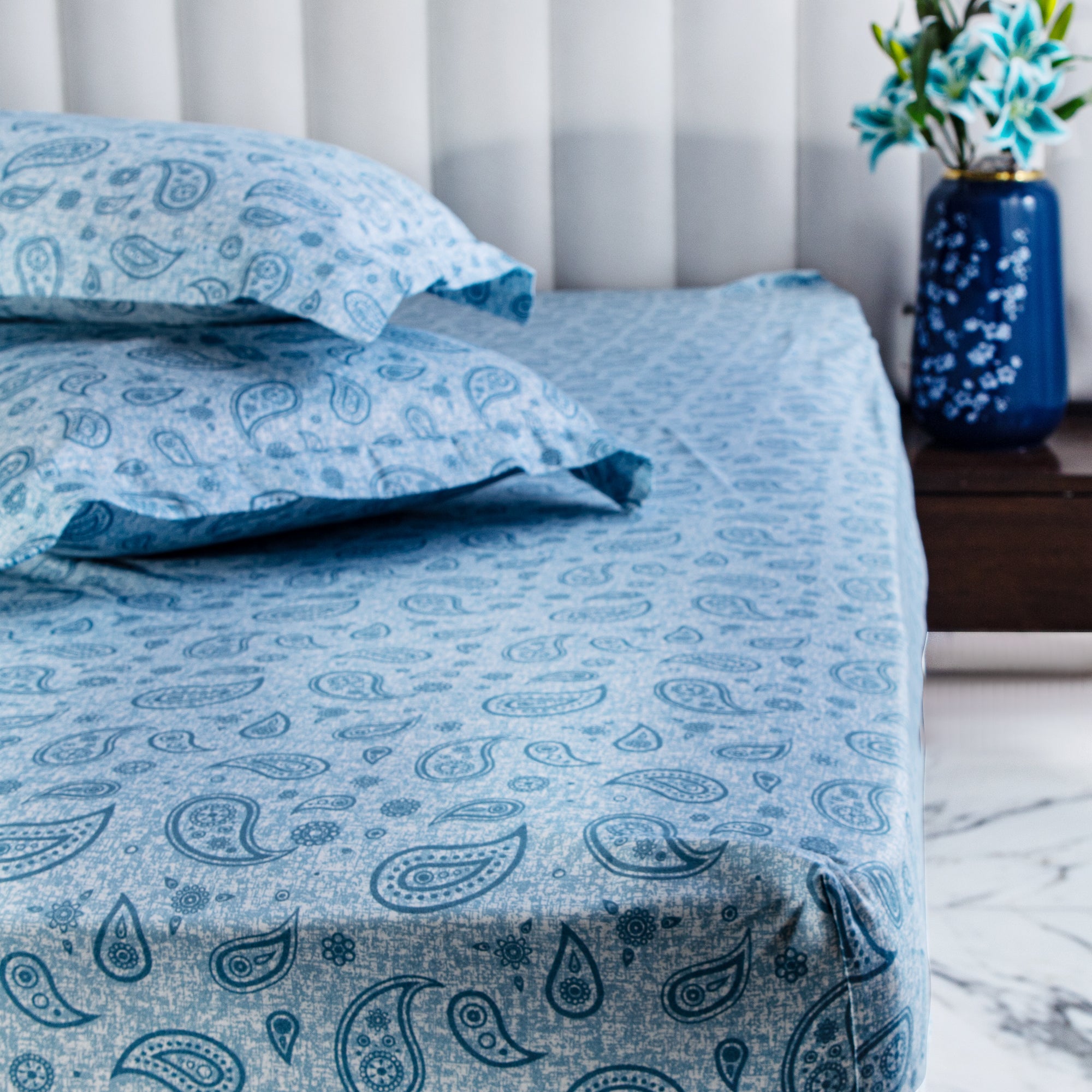 Blue Paisley - Super King Size Fitted Cotton Bedsheet with two matching pillow covers