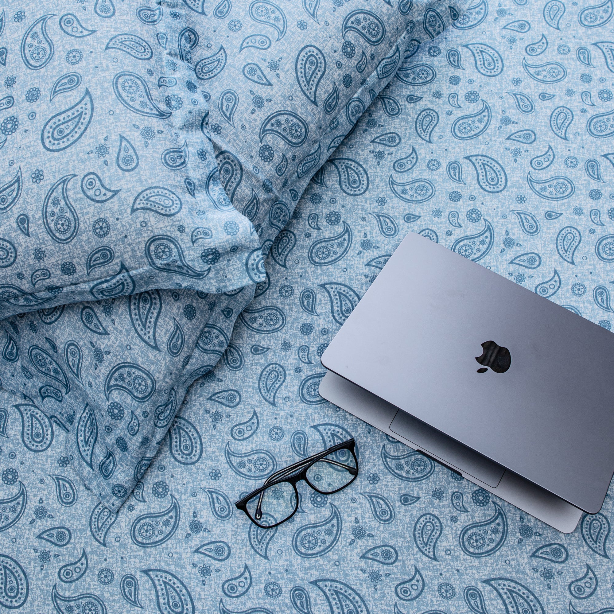 Blue Paisley - Super King Size Fitted Cotton Bedsheet with two matching pillow covers
