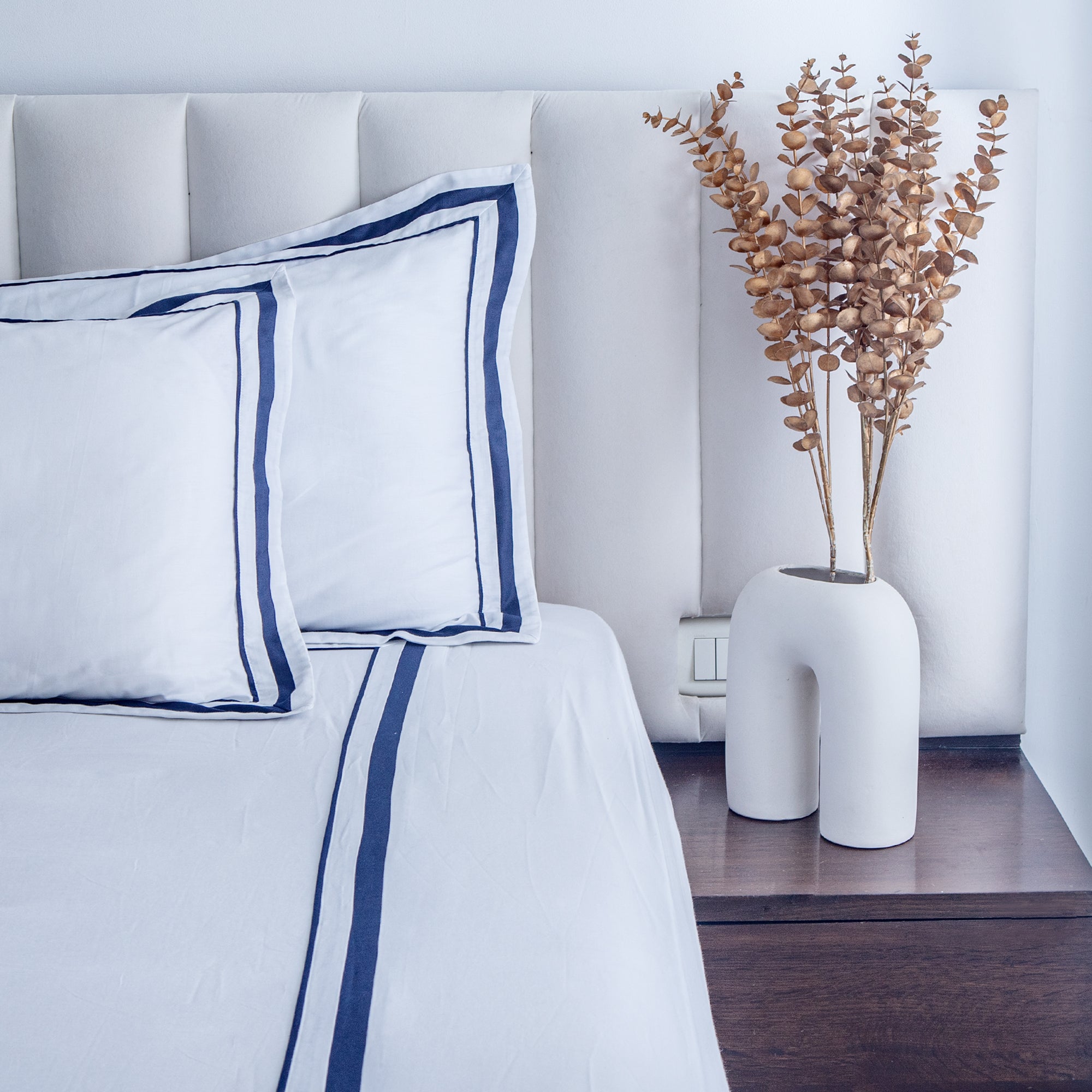 The Royal Brilliance - Super King Size Fitted Cotton Bedsheet with two matching pillow covers