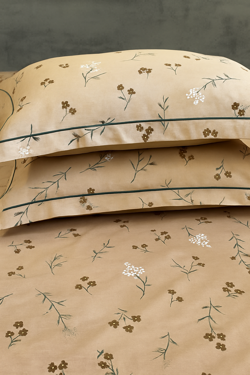 Floral Warmth - 600 TC Cotton Bedsheet Set with Two Pillow Covers