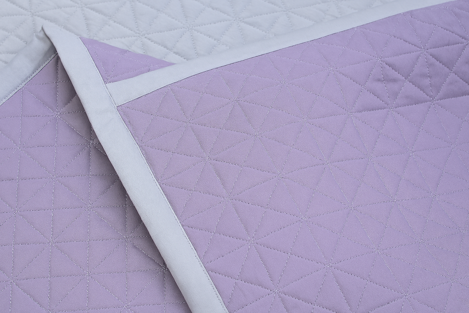 Lavender Hues QUILTED BEDCOVER SET - SUPER KING BEDCOVER WITH TWO MATCHING PILLOW COVERS