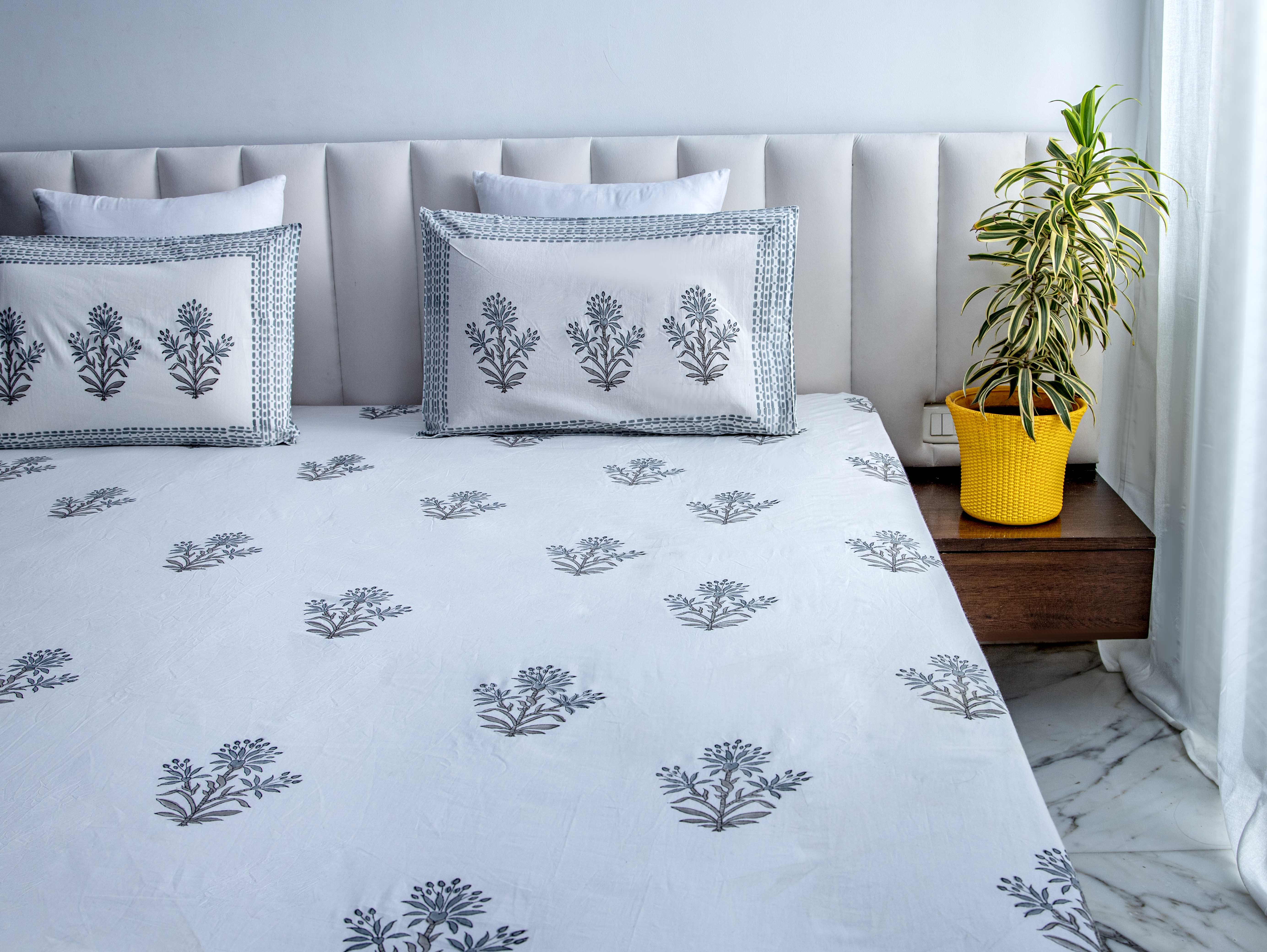 Lush Ensemble - Super King Size Percal Cotton Block printed bedsheet with two matching pillow covers