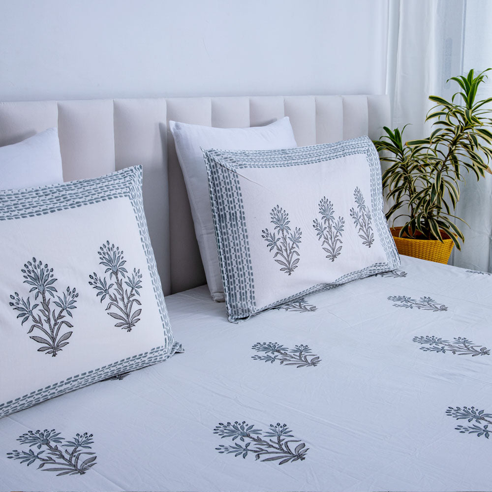 Lush Ensemble - Super King Size Percal Cotton Block printed bedsheet with two matching pillow covers
