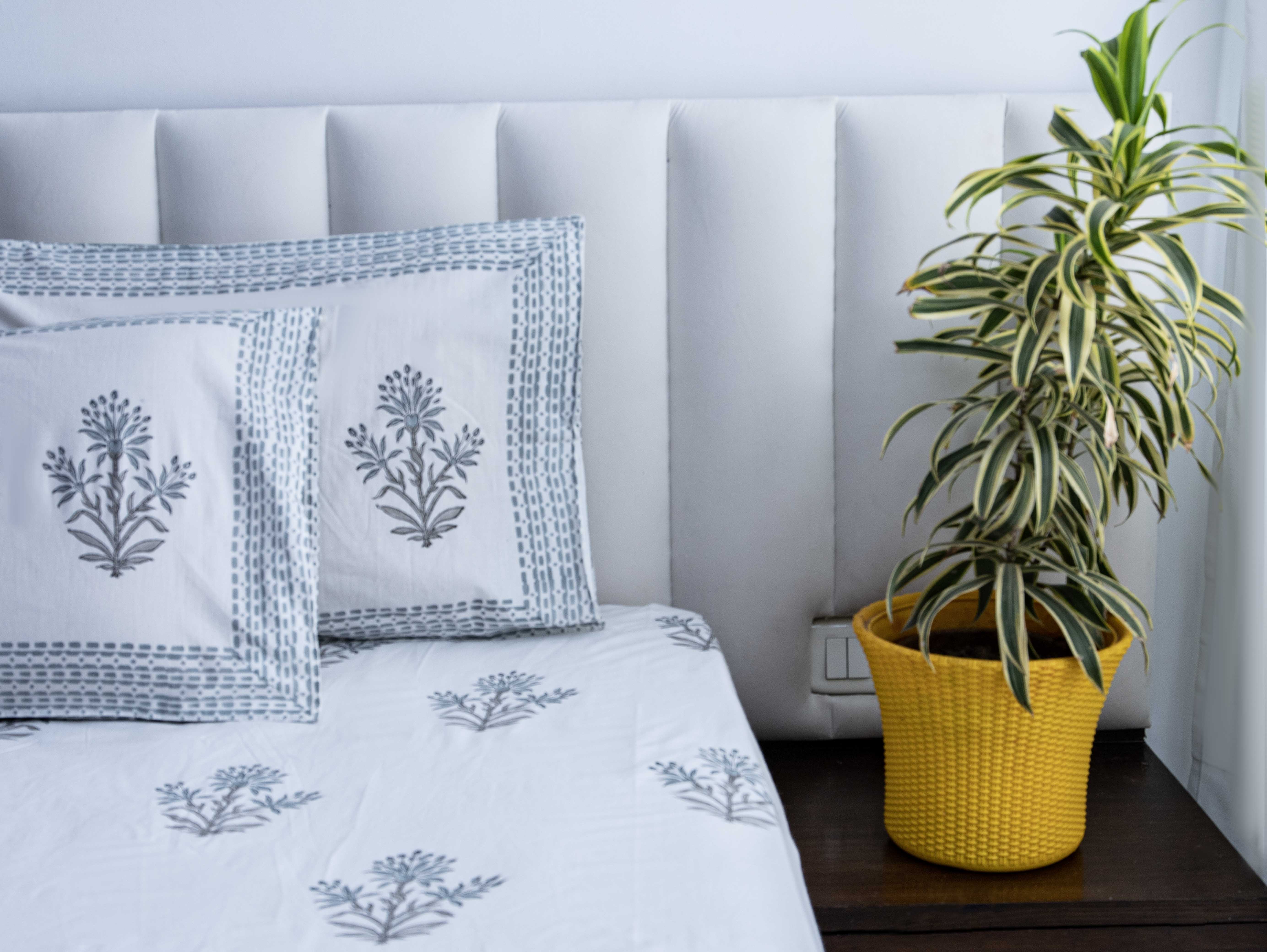 Lush Ensemble - Super King Size Percal Cotton Block printed bedsheet with two matching pillow covers