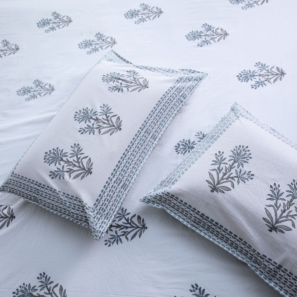 Lush Ensemble - Super King Size Percal Cotton Block printed bedsheet with two matching pillow covers