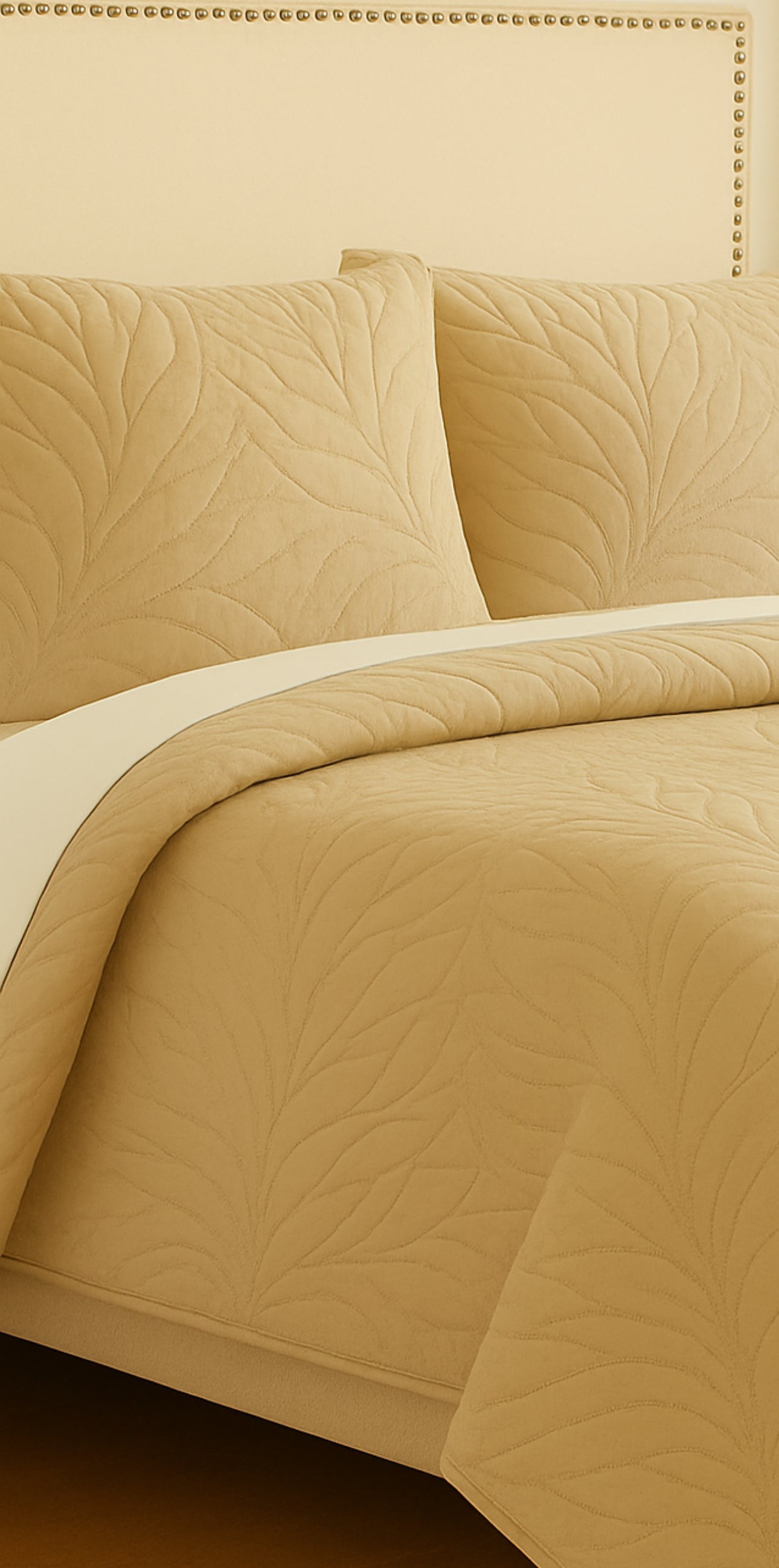 The Golden Glow Cotton Bedcover with two matching pillow covers