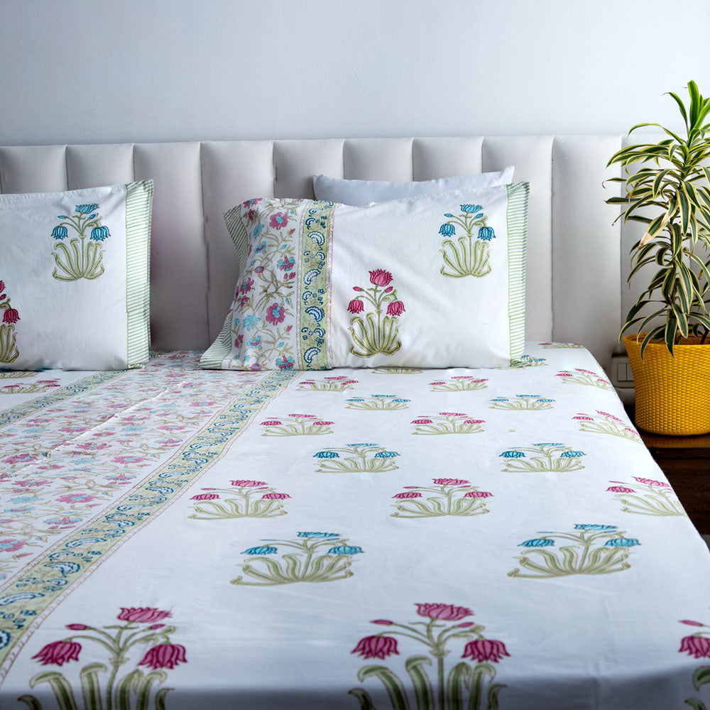 The Ephemeral Splendour - Super King Size Percal Cotton Block printed bedsheet with two matching pillow covers