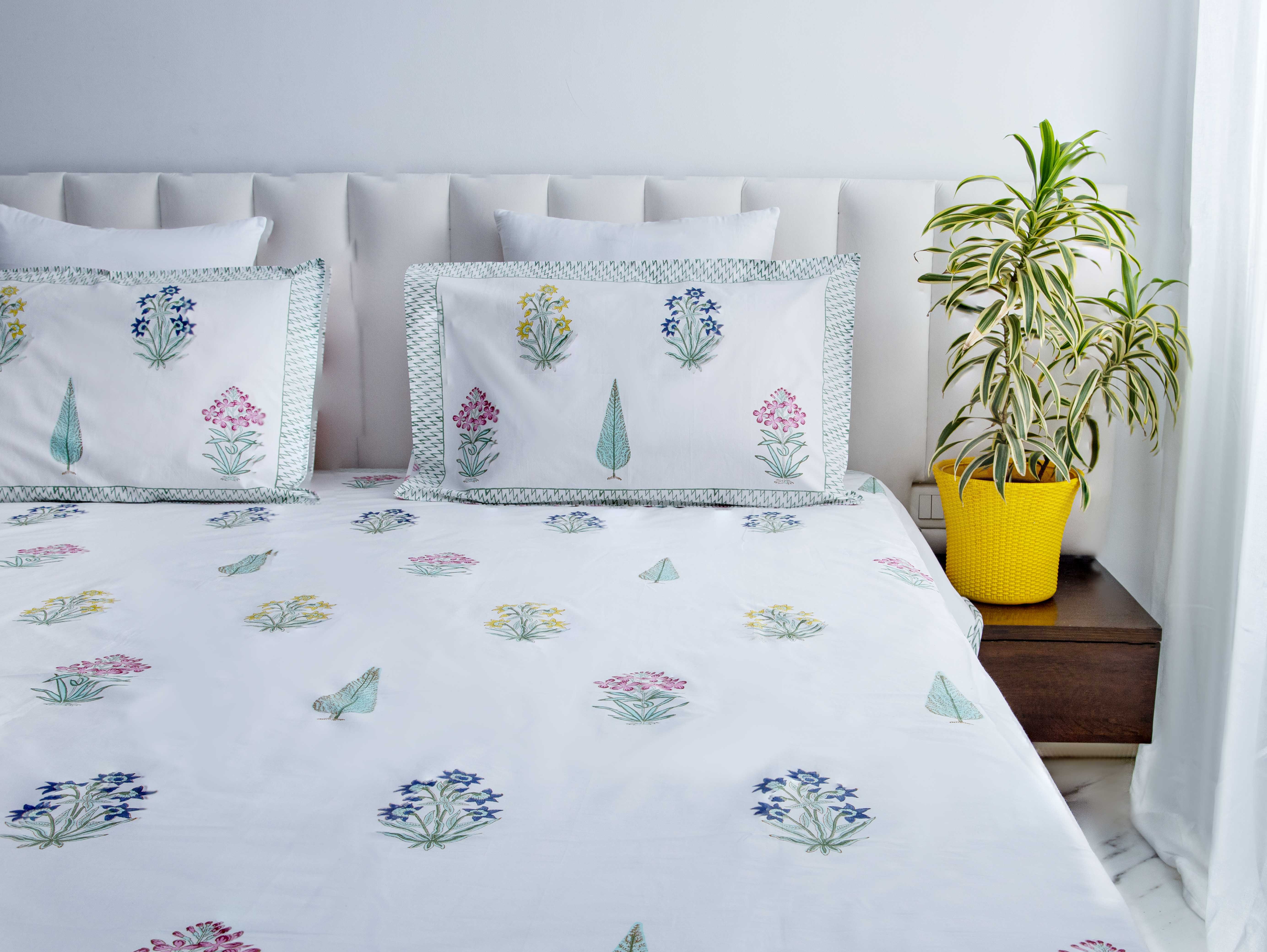 The Efflorescent Dream - Super King Size Percal Cotton Block printed bedsheet with two matching pillow covers