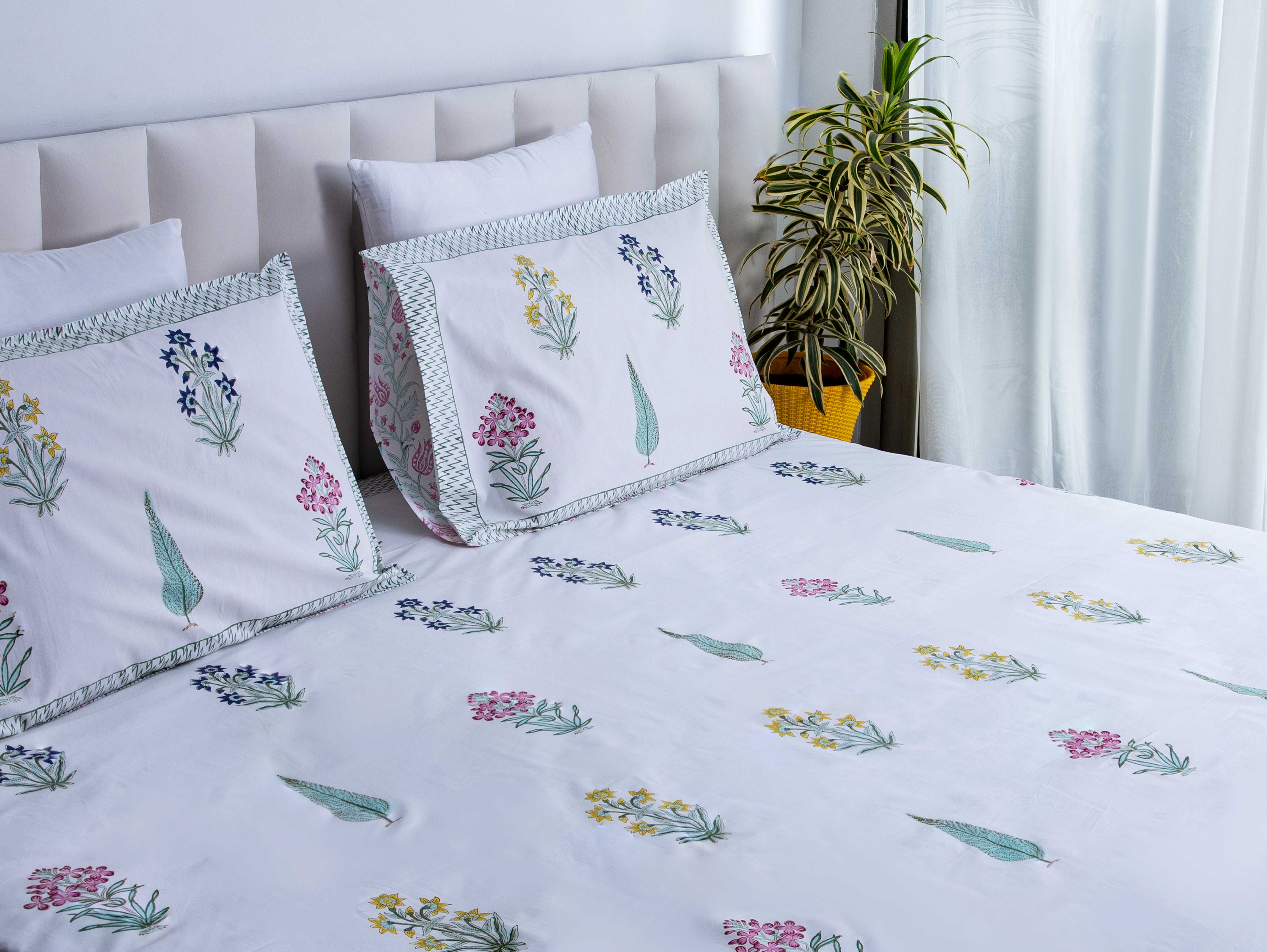 The Efflorescent Dream - Super King Size Percal Cotton Block printed bedsheet with two matching pillow covers