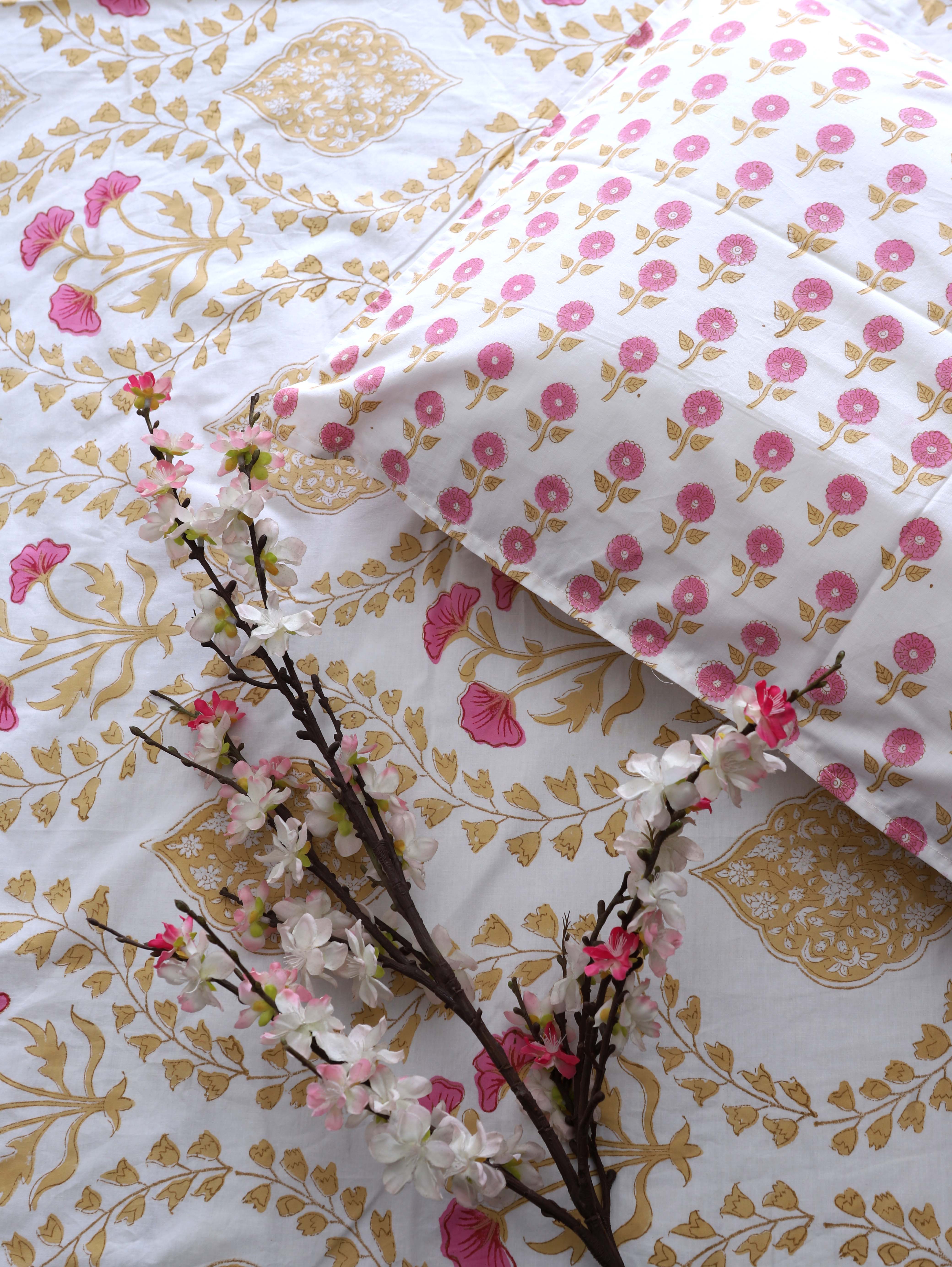 The Warm Embrace- Super King Size Percal Cotton Block printed bedsheet with two matching pillow covers