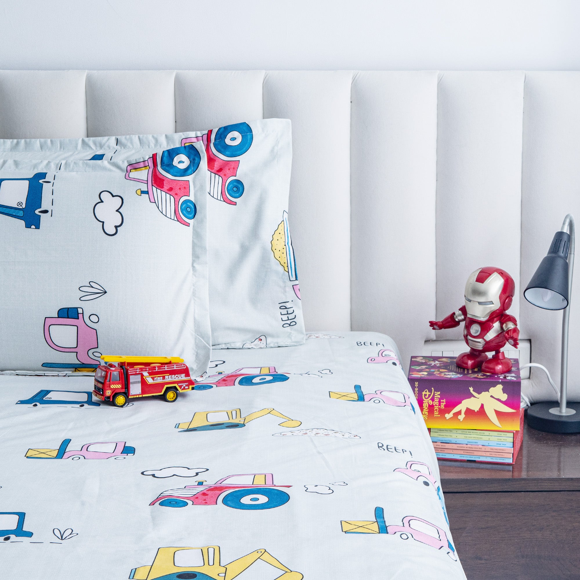 Let's Zoom - Queen size bedsheet with two matching pillow covers