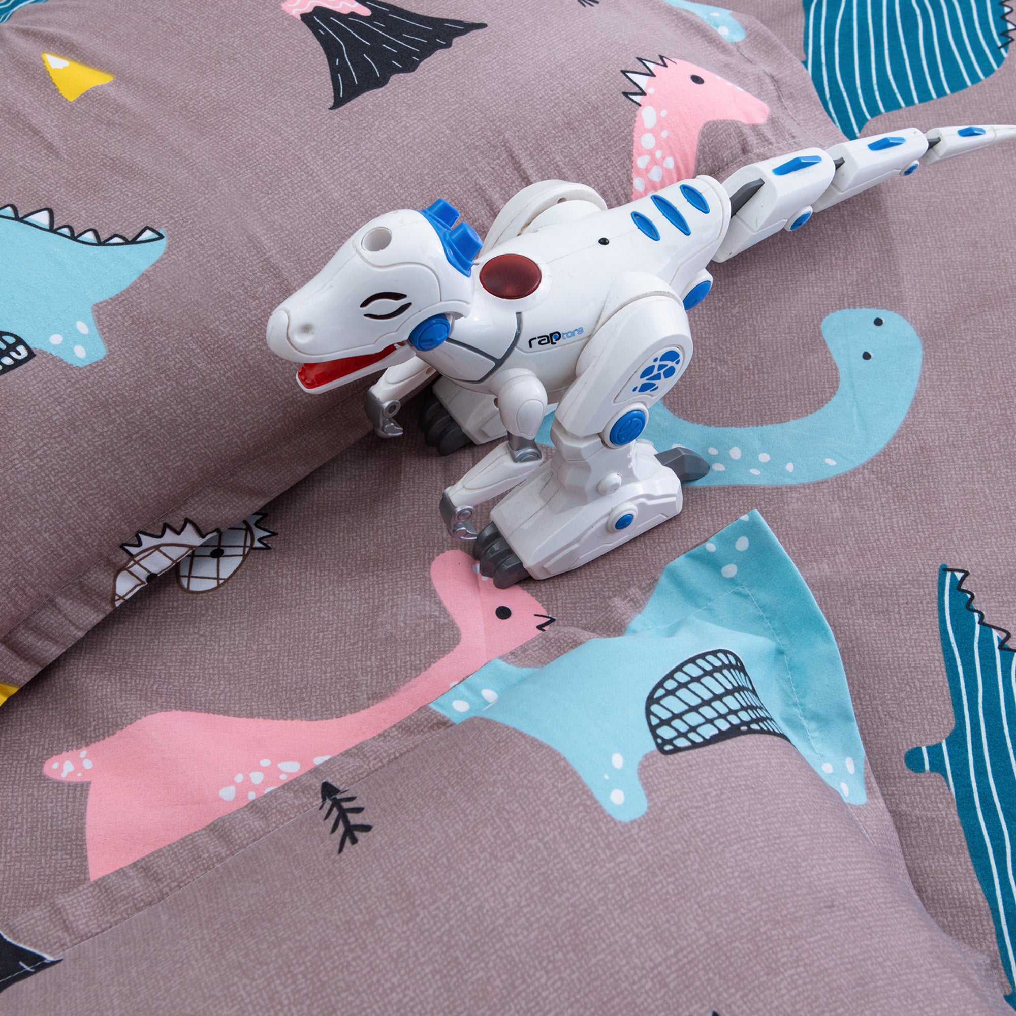 Me-so-Zoic - Queen size bedsheet with two matching pillow covers