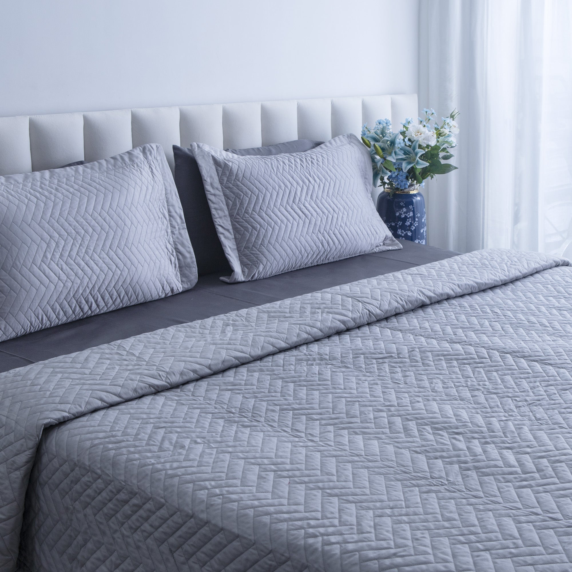 Plush Luxe QUILTED BEDCOVER SET - SUPER KING BEDCOVER WITH TWO MATCHING PILLOW COVERS