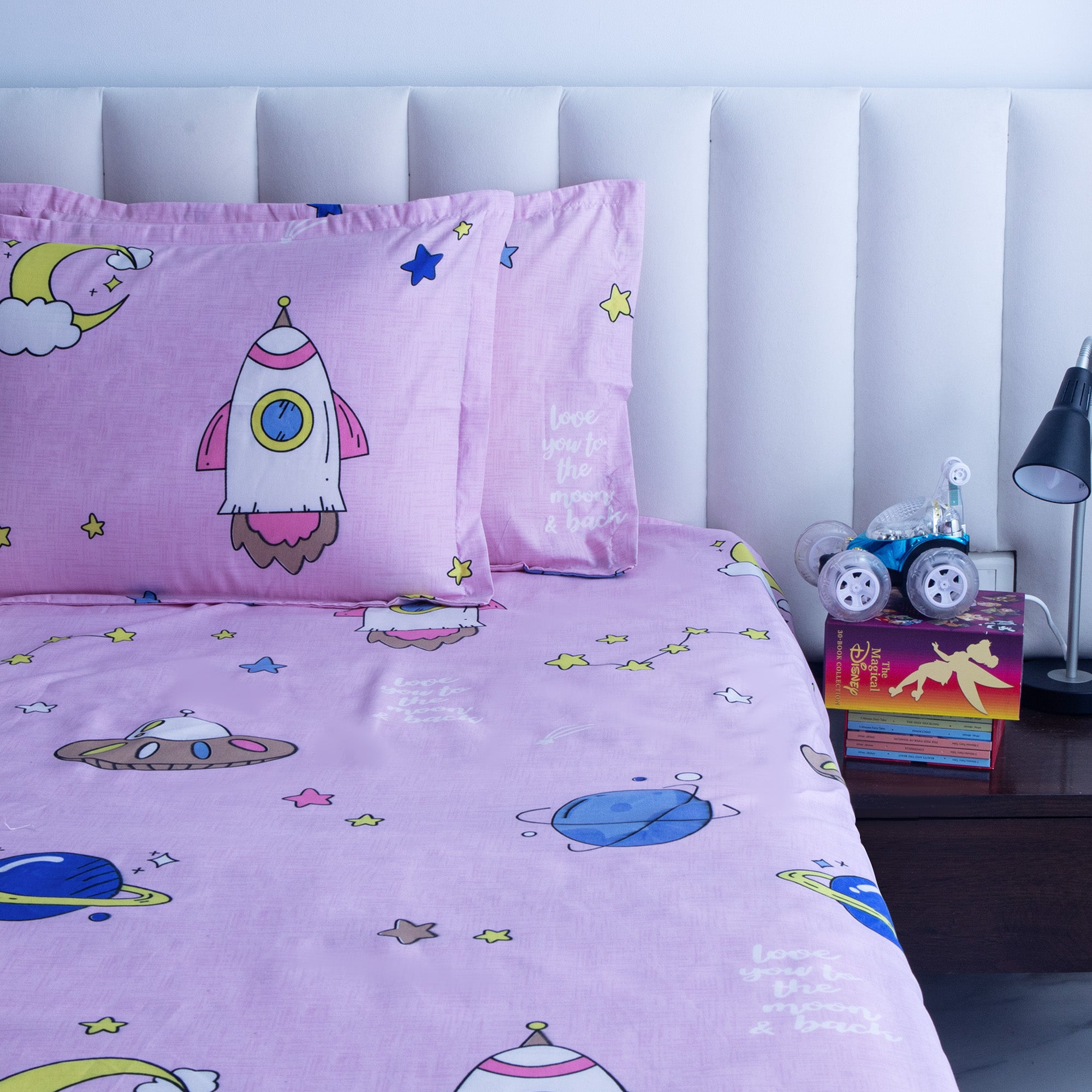 Pink Spaceship - Queen size bedsheet with two matching pillow covers