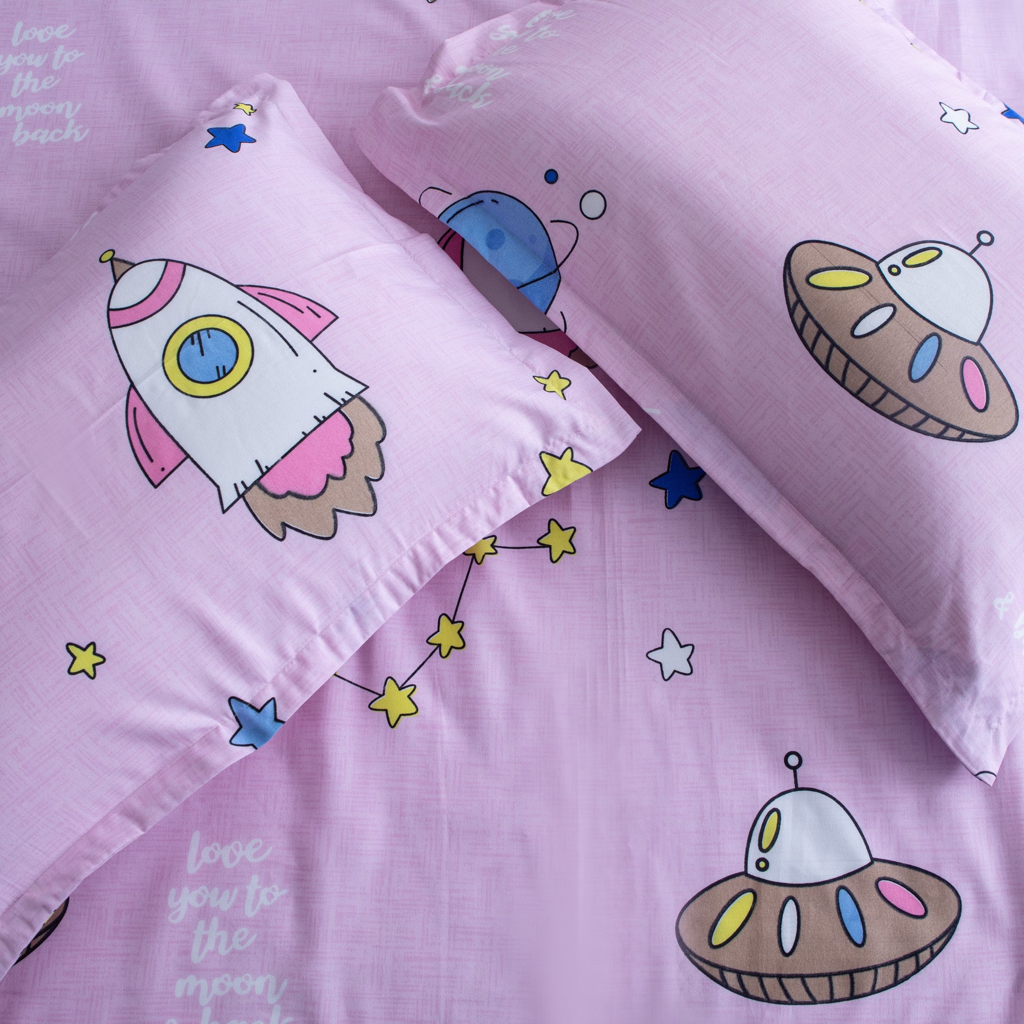 Pink Spaceship - Queen size bedsheet with two matching pillow covers