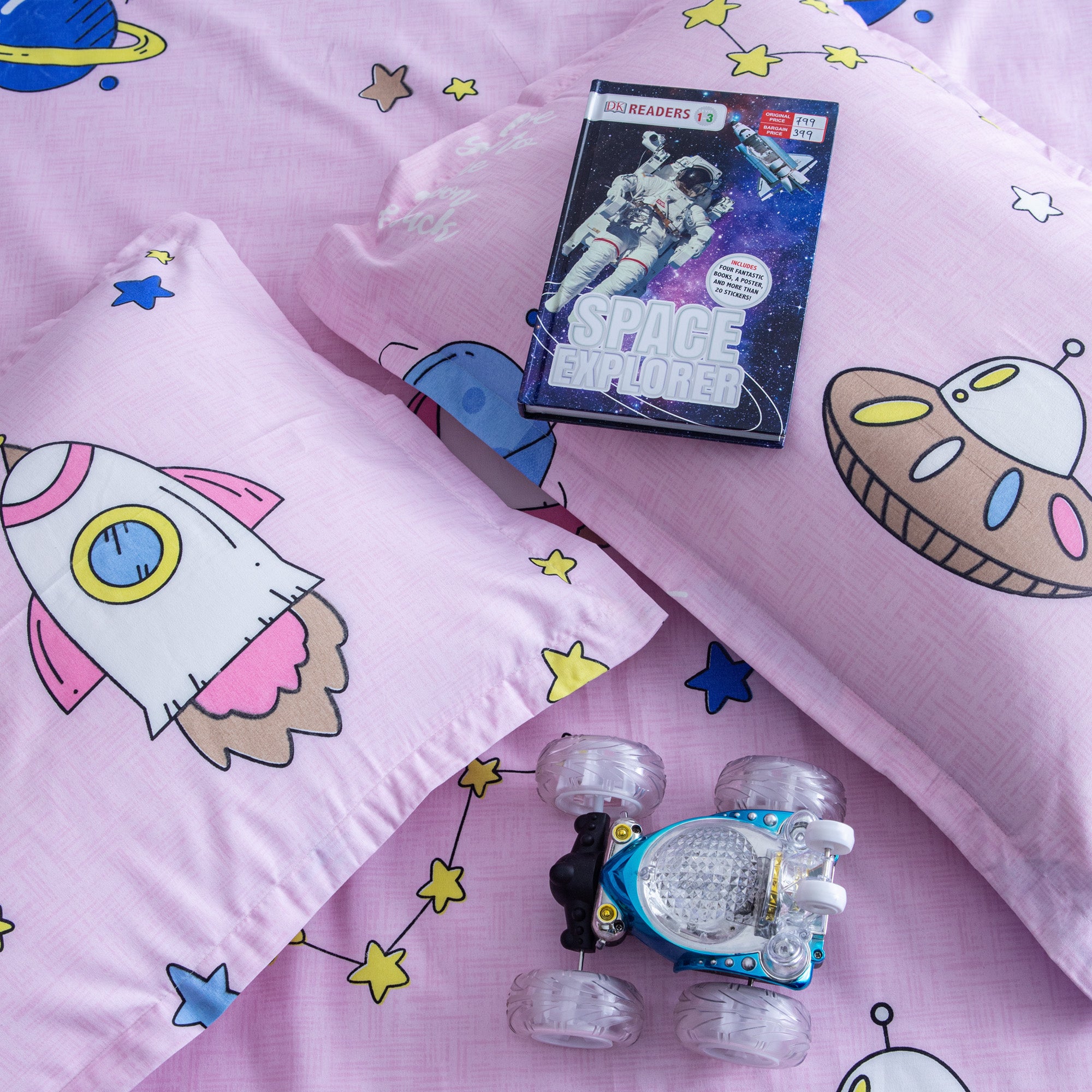 Pink Spaceship - Queen size bedsheet with two matching pillow covers