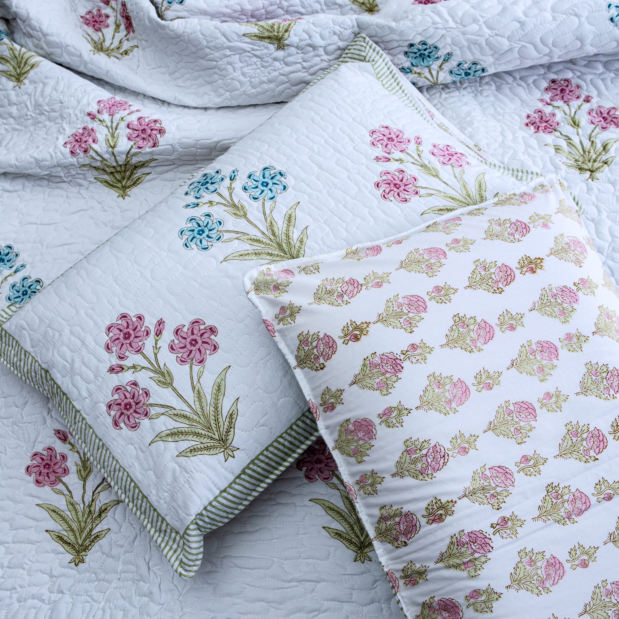 Floral Gaze - Pure Cotton Bedcover with two matching pillow covers