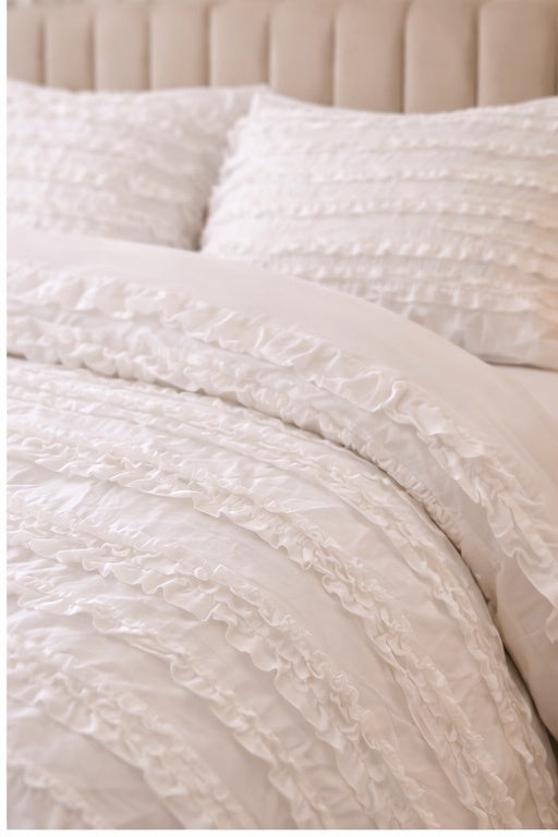 The Ivory Ruffled Bedding Set