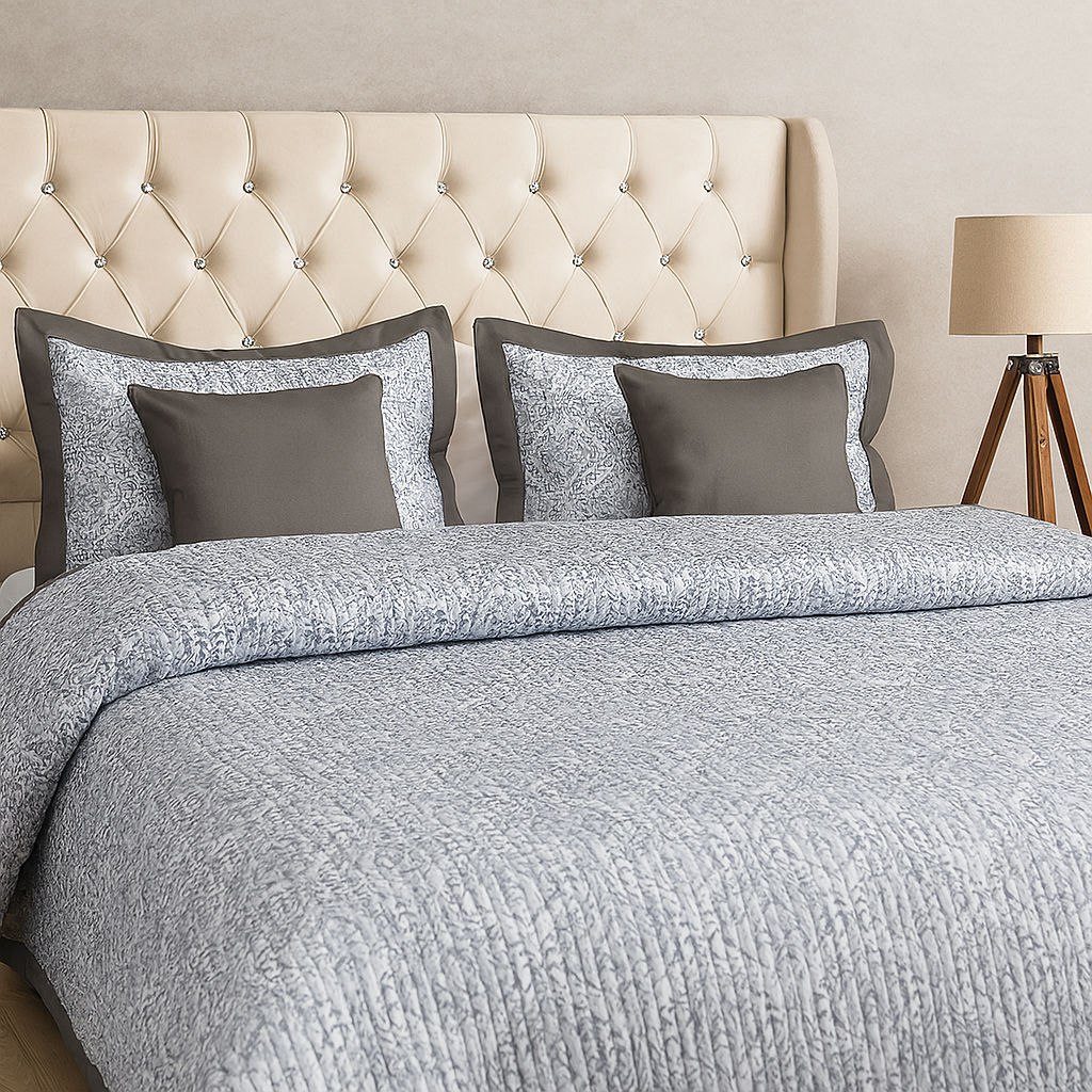 Tranquil Affair - Cotton bedcover with two matching pillow covers